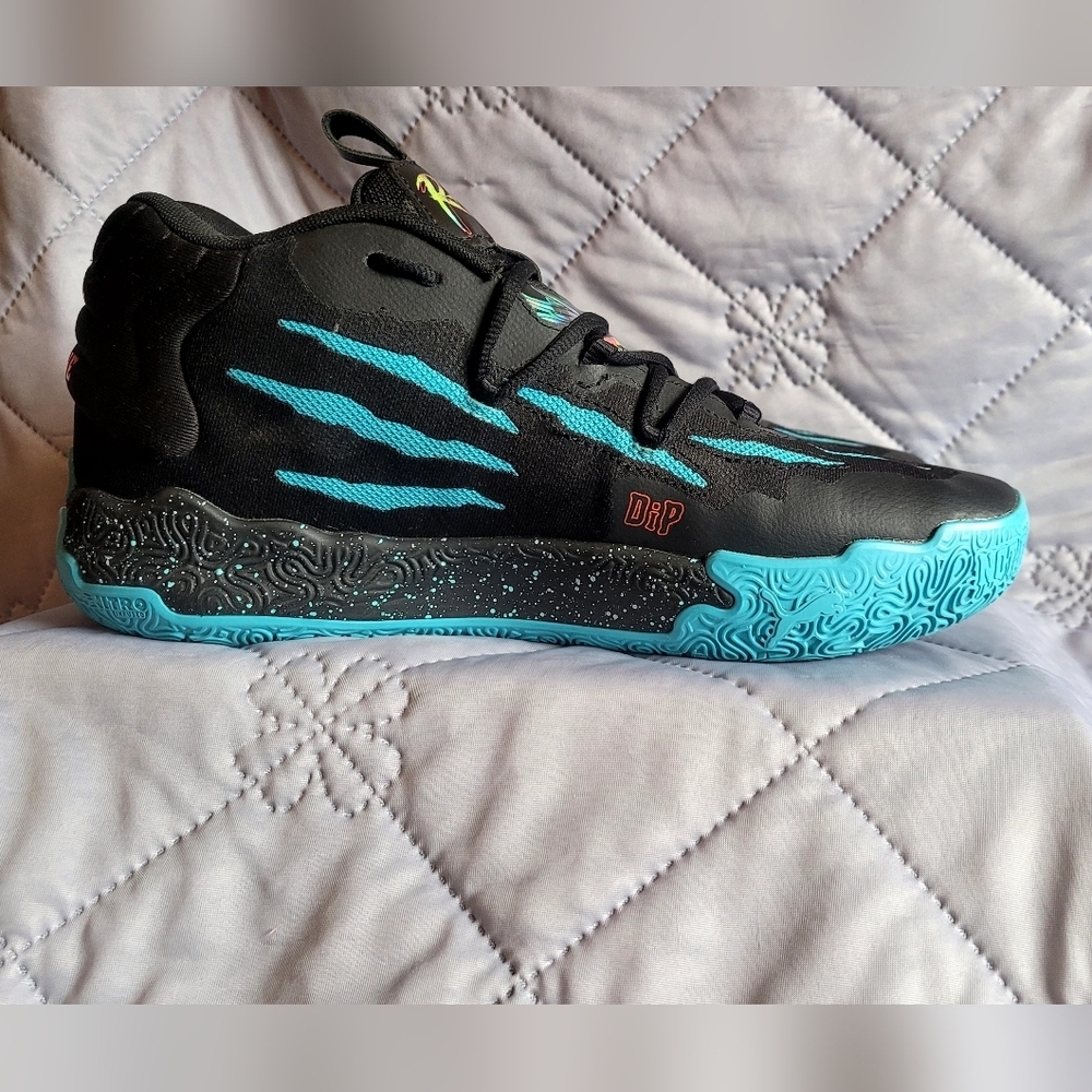 Puma MB.03 "Blue Hive", part of LaMelo Ball's signature basketball shoe line. - Picture 4 of 7
